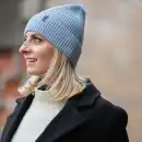 Niebieska czapka damska z wełny merino MOLTI - Ciepła i miękka