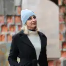 Niebieska czapka damska z wełny merino MOLTI - Ciepła i miękka