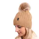 Czapka damska z wełny merino MOLTI z pomponem brązowa - Ciepła i stylowa