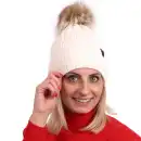 Beżowa czapka damska z wełny merino i pomponem MOLTI - Ciepła i miękka