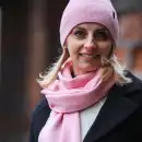 Różowy szalik damski z wełny merino MOLTI MELINEA | Stylowy i ciepły
